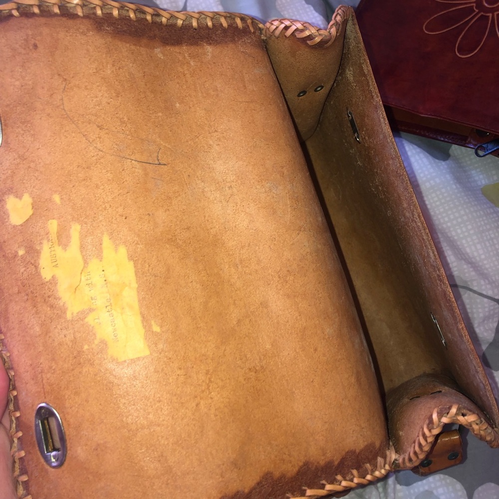 vintage 70s tooled leather crossbody / shoulder bag  with braided strap. ☆ - Picture 2 of 5